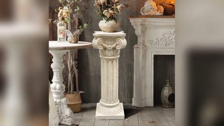 Vintage Indoor Plant Decor