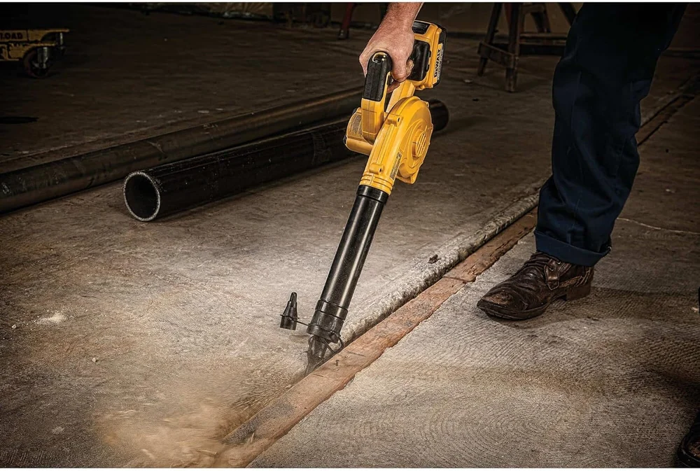 DEWALT DCE100M1